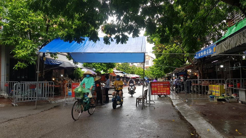 TP Hai Duong ngay dau cach ly xa hoi phong dich COVID-19-Hinh-14