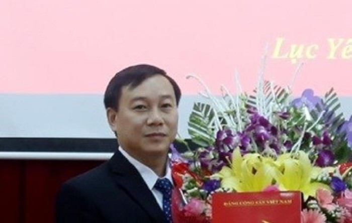 Ông Hoàng Xuân Đán được đưa đến bệnh viên Đa khoa tỉnh Yên Bái trong tình trạng tim ngừng đập, mặc dù các bác sĩ đã tập trung cứu chữa nhưng ông đã tử vong với chẩn đoán là nhồi máu cơ tim dẫn tới đột quỵ.