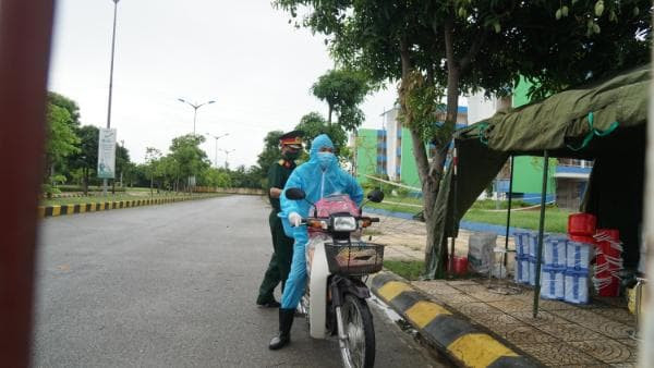 Hai Duong: Cuoc song cua hon tram ca F1 ngay dau cach ly tap trung-Hinh-3