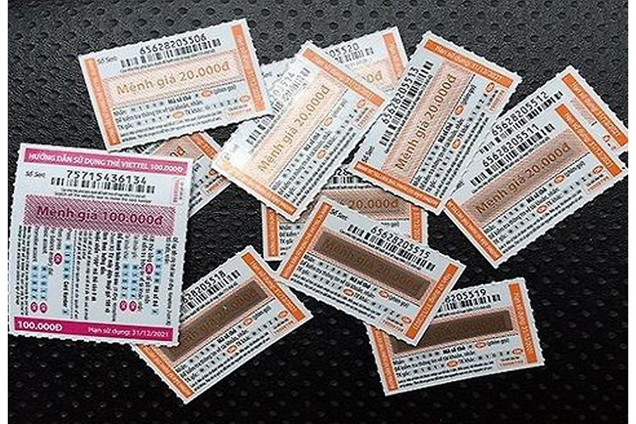 Sau khi nhờ bạn trông người yêu để đi mua thẻ điện thoại, do trước đó đã quá chén, L. đã dựng xe máy lên vỉa hè và ngủ lúc nào không biết. Trong khi đó, Linh và T. vẫn ở lại quán vịt nướng. Đợi lâu, T. nhờ Linh chở đi lấy quần áo và đồ dùng cá nhân gửi ở lán công trường tại thôn Lai Xá, xã Kim Chung. (Ảnh minh họa, nguồn internet)