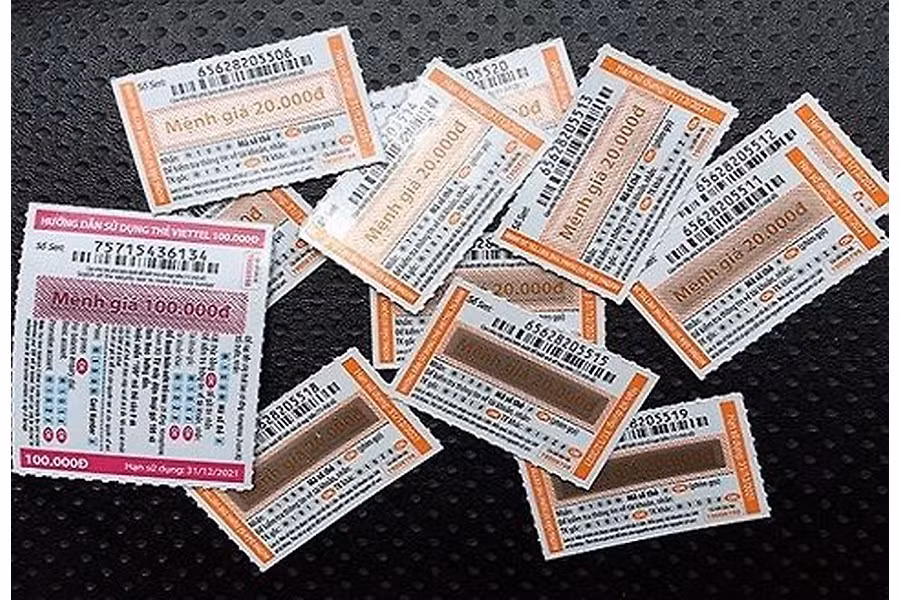 Sau khi nhờ bạn trông người yêu để đi mua thẻ điện thoại, do trước đó đã quá chén, L. đã dựng xe máy lên vỉa hè và ngủ lúc nào không biết. Trong khi đó, Linh và T. vẫn ở lại quán vịt nướng. Đợi lâu, T. nhờ Linh chở đi lấy quần áo và đồ dùng cá nhân gửi ở lán công trường tại thôn Lai Xá, xã Kim Chung. (Ảnh minh họa, nguồn internet)