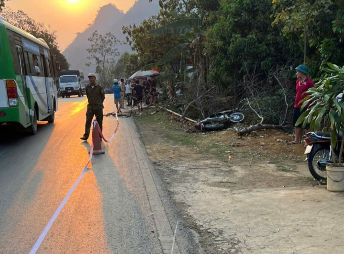 Son La: Di bo qua duong, cu ong bi xe may tong tu vong