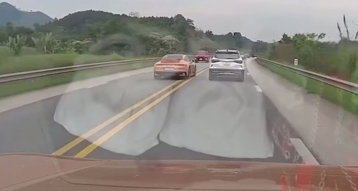 Da xac minh nhom tai xe xe Porsche lan lan, vuot au tren cao toc