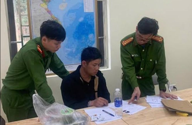 Bac Kan: Bat doi tuong vao nha dan trom 11 do nu trang