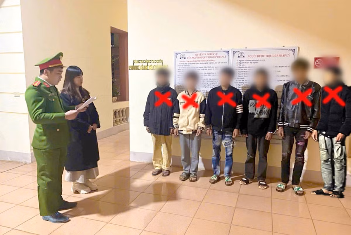 Vu au da 2 nguoi thuong vong: Khoi to bo sung 6 bi can