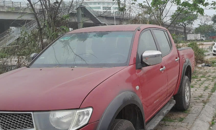 Hang loat o to bi ke trom vat can gat nuoc o Ha Noi