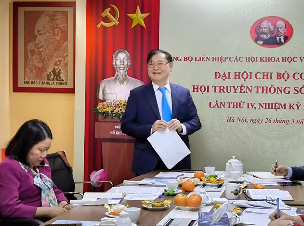 Ong Nguyen Minh Hong tai dac cu Bi thu Chi bo Co quan Hoi Truyen thong so Viet Nam-Hinh-2