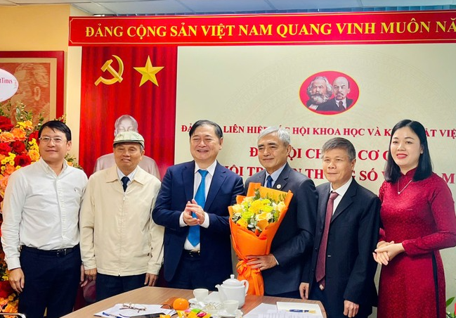 Ong Nguyen Minh Hong tai dac cu Bi thu Chi bo Co quan Hoi Truyen thong so Viet Nam