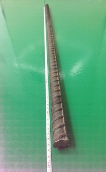 Thấy vậy, O. chạy vào giường gọi H. dậy can ngăn nhưng không được, ông H. tiếp tục đánh vợ. Lúc này, tiếng ồn ào đã khiến H.và K. cùng dậy. Không can ngăn được, H. đã chạy ra phía bên trái nhà lấy một thanh sắt dài gần 1m, vụt hai nhát vào ngực khiến ông H. ngã ra nền. Sau đó, H. cùng vợ và 2 em đưa bà L. sang nhà hàng xóm. Xong xuôi, H. trở về nhà thì thấy ông H. đang nằm trên giường chửi bới, đe dọa sẽ giết chết cả nhà, H. gọi em rể tương lai là K. ra nói chuyện. (Ảnh minh họa, nguồn internet)