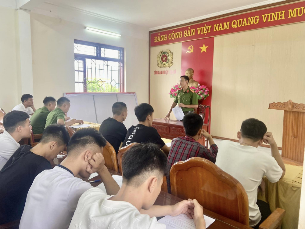 Ha Tinh: 15 doi tuong dung dao phong lon gay roi trat tu cong cong