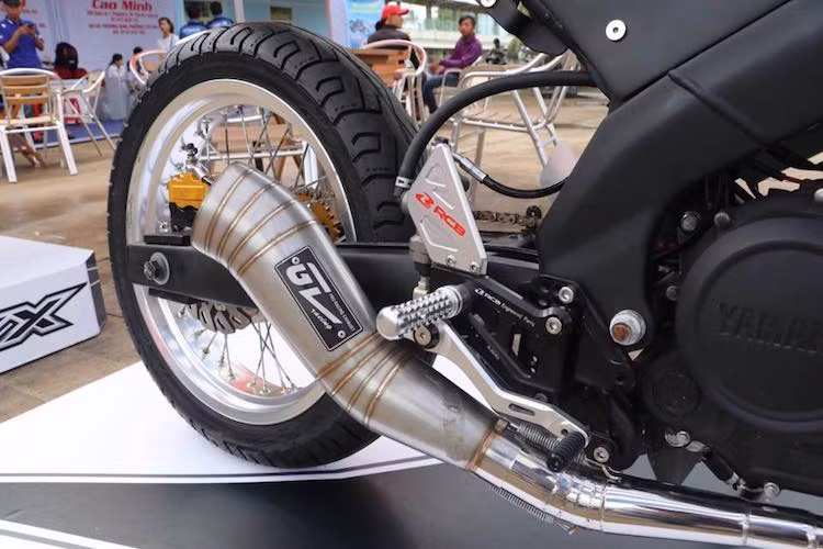 Cũng giống như chiếc xe độ đầu tiên, chiếc thứ 2 theo phong cách cafe racer cũng đã được lắp dàn số gảy Racing Boy và có động cơ nguyên bản được độ pô. Cuối cùng, cặp niềng căm Excel giúp cho TFX 150 "lột xác" hoàn toàn thành một mẫu cafe racer cổ điển thực sự.