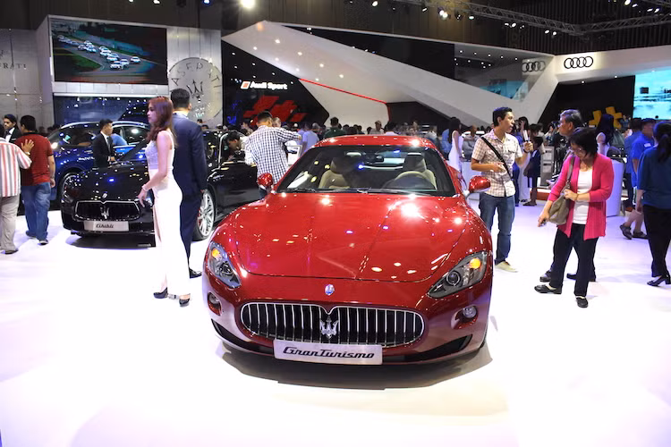 Khởi đầu từ một thương hiệu chuyên sản xuất xe thể thao trên các đường đua vào năm 1914, “cây đinh ba” quyền lực - Maserati giờ đây đã chuyển mình mạnh mẽ, trở thành một trong những hãng xe thể thao hạng sang hàng đầu thế giới.