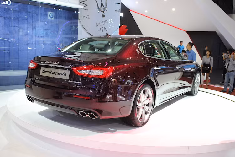 Cùng với gầm xe phẳng, cản trước và cản sau được thiết kế lại, các khe hút gió với màn chắn Air Shutter giúp giảm hệ số cản không khí của xe xuống 10%. Đồng thời, dàn tản nhiệt của động cơ cũng sẽ được làm mát hiệu quả hơn.