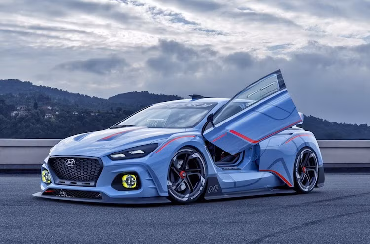 Đã từng hé lộ nhiều lần về thương hiệu xe thể thao N với cách hoạt động tương tự AMG của Mercedes hay M của BMW, với mẫu xe ý tưởng Hyundai RN30 mới - vừa ra mắt tại triển lãm Paris, Hyundai đã hé lộ về các đặc tính của dòng N trong tương lai gần.