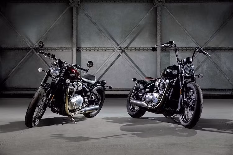 Cũng giống như các dòng xe Triumph khác, Bonneville Bobber cũng sẽ có một danh sách dài các phụ kiện tùy chọn khác nhau. Chiếc xe sẽ được bán với 4 màu sắc và cạnh tranh với Harley-Davidson Forty-Eight. Giá bán của Triumph Bonneville Bobber sẽ được tiết lộ vào tháng 12 tới.