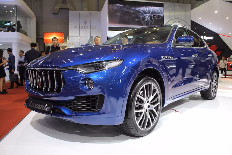Ra mắt lần đầu vào tháng 3 năm nay tại triển lãm Geneva, dòng SUV đầu tiên của Maserati là Levante đã tới Việt Nam vào tháng 9 năm nay khi chỉ vừa mới "đặt chân" tới thị trường Đông Nam Á đầu tiên là Malaysia. Tại triển lãm ôtô Quốc tế Việt Nam 2016, Maserati Levante 2016 là 1 trong 2 dòng xe mới xuất hiện tại thị trường Việt Nam của hãng.