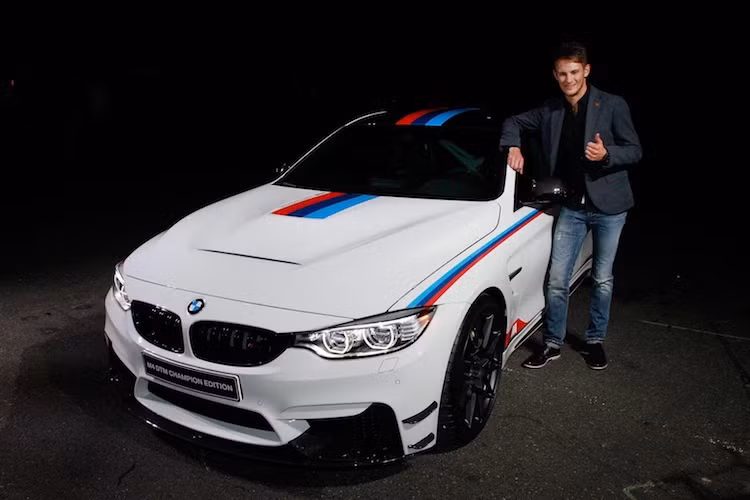 Cụ thể hơn, BMW M4 DTM Champion Edition được tạo ra nhằm chúc mừng chức vô địch của tay đua Marco Whittman trong mùa giải 2016 của giải đua xe du lịch DTM tại Đức. Đây là một giải đua nổi tiếng, với sự tham gia của cả 3 "ông lớn" xe sang Đức cùng nhiều hãng xe nổi tiếng khác.
