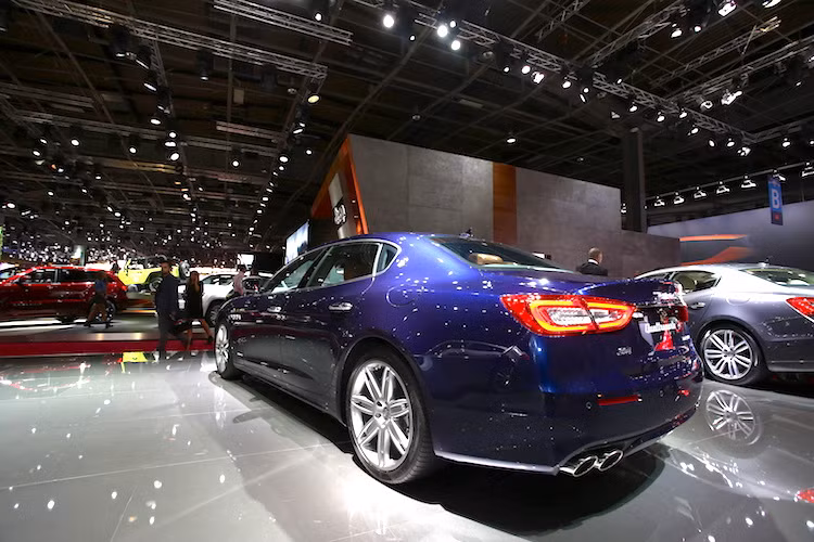 Cùng với gầm xe phẳng, cản trước và cản sau được thiết kế lại, các khe hút gió với màn chắn Air Shutter giúp giảm hệ số cản không khí của xe xuống 10%. Đồng thời, dàn tản nhiệt của động cơ cũng sẽ được làm mát hiệu quả hơn.