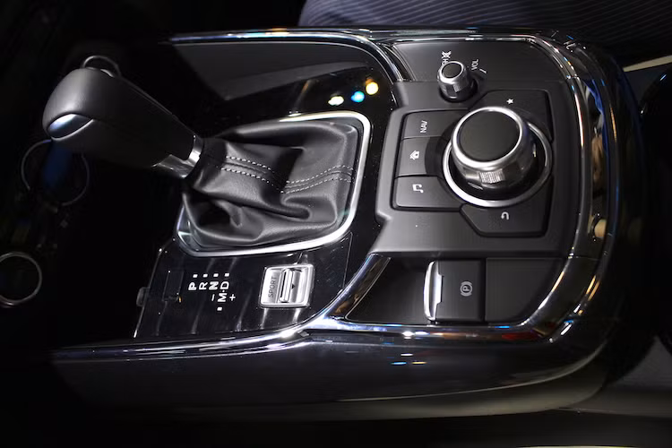 Với xăng có chỉ số Octan 93, khối động cơ này có thể tạo ra công suất tối đa 250 mã lực và mô-men xoắn cực đại lên tới 420 Nm. Tuy nhiên với xăng Octan 87, công suất sẽ bị giảm xuống còn 227 mã lực. Kết hợp với động cơ là hộp số tự động 6 cấp cùng với hệ dẫn động cầu trước hoặc 4 bánh toàn phần.