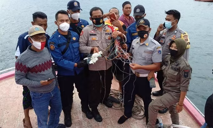 May bay Indonesia roi xuong bien: Da xac dinh duoc vi tri