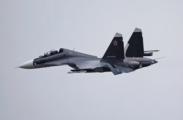 Sau seri Su-30MK, Nga cũng tiếp thị tới Việt Nam và Đông Nam Á mẫu máy bay tiêm kích Su-30SME – biến thể mẫu Su-30SM mà Nga đang sử dụng và đã đưa vào tham chiến rất thành công ở Syria. Với nhiều tính năng của máy bay thế hệ 5, Su-30SME hứa hẹn sẽ tiếp tục đem lại cho nước Nga thêm lợi nhuận trên thị trường thế giới.