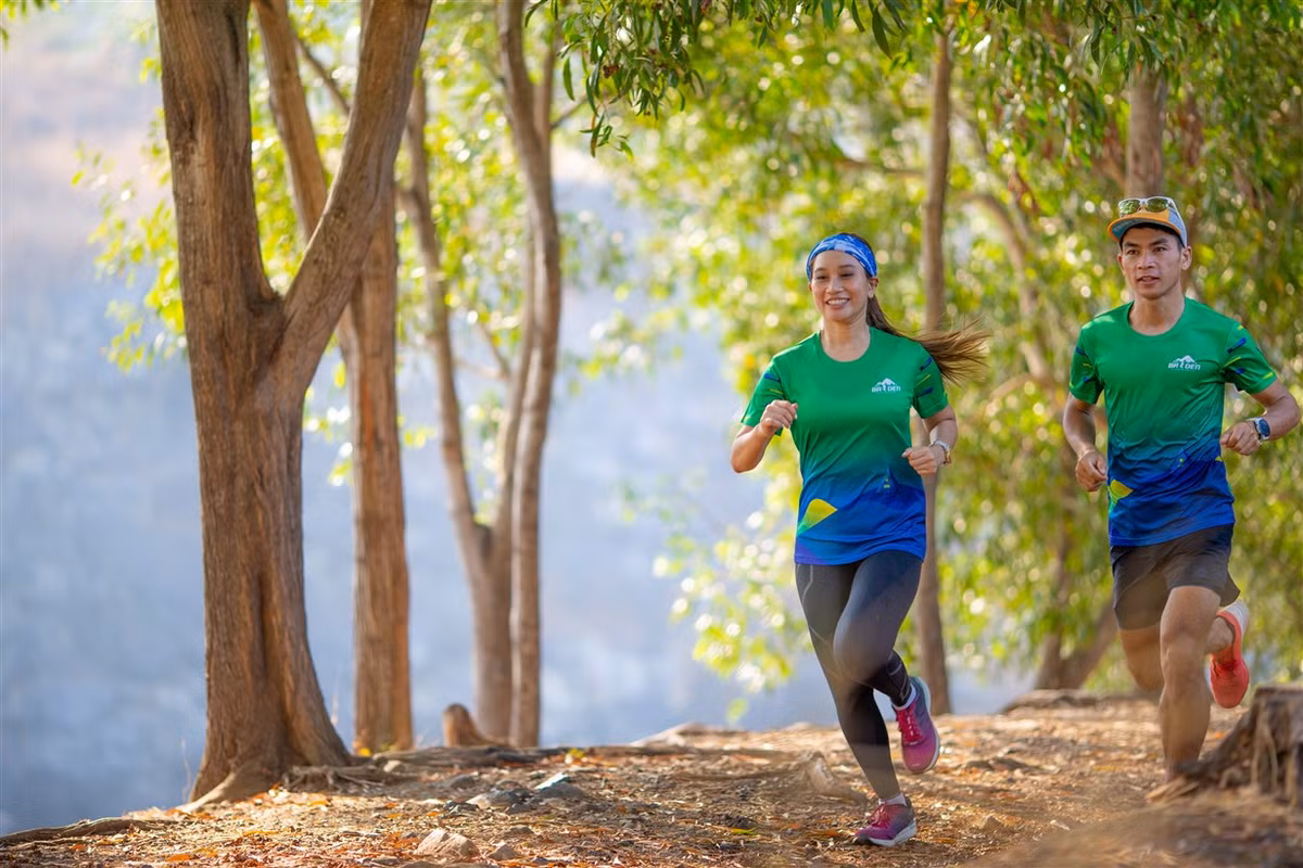 Giai chay marathon dau tien to chuc tai Tay Ninh tren cung duong quanh Nui Ba Den-Hinh-2