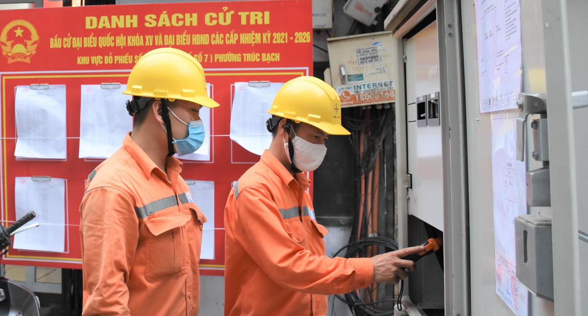 EVNHANOI dam bao dien lien tuc cho bau cu khoa XV-Hinh-3