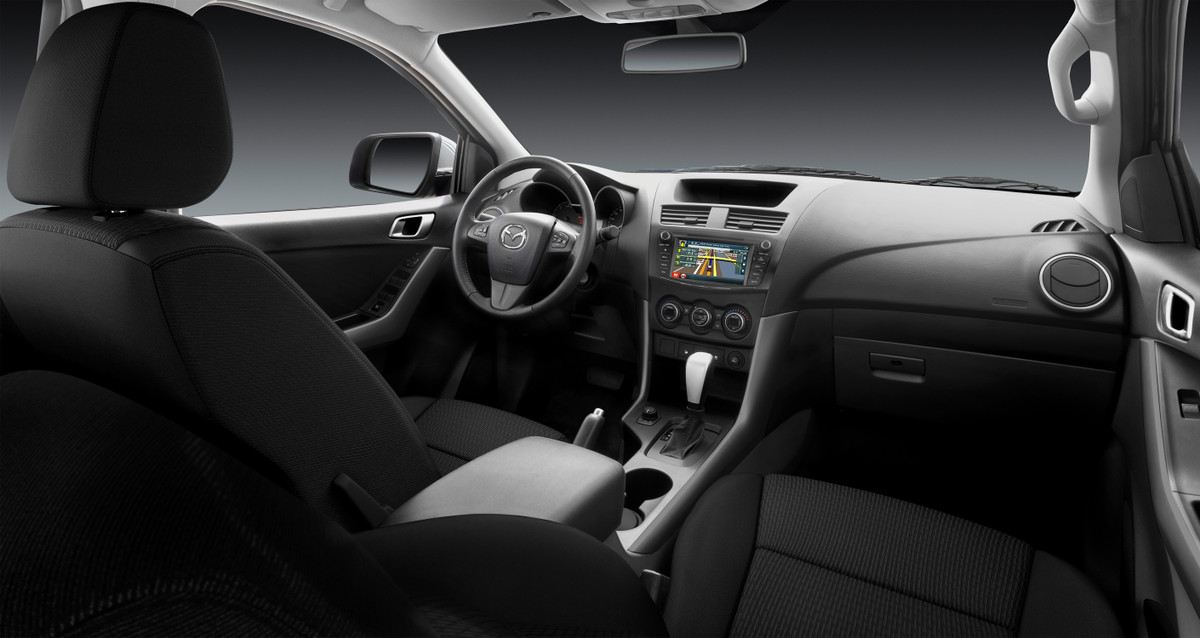 Mazda BT-50: Mau ban tai thuc dung va ben bi cho nguoi dung-Hinh-6