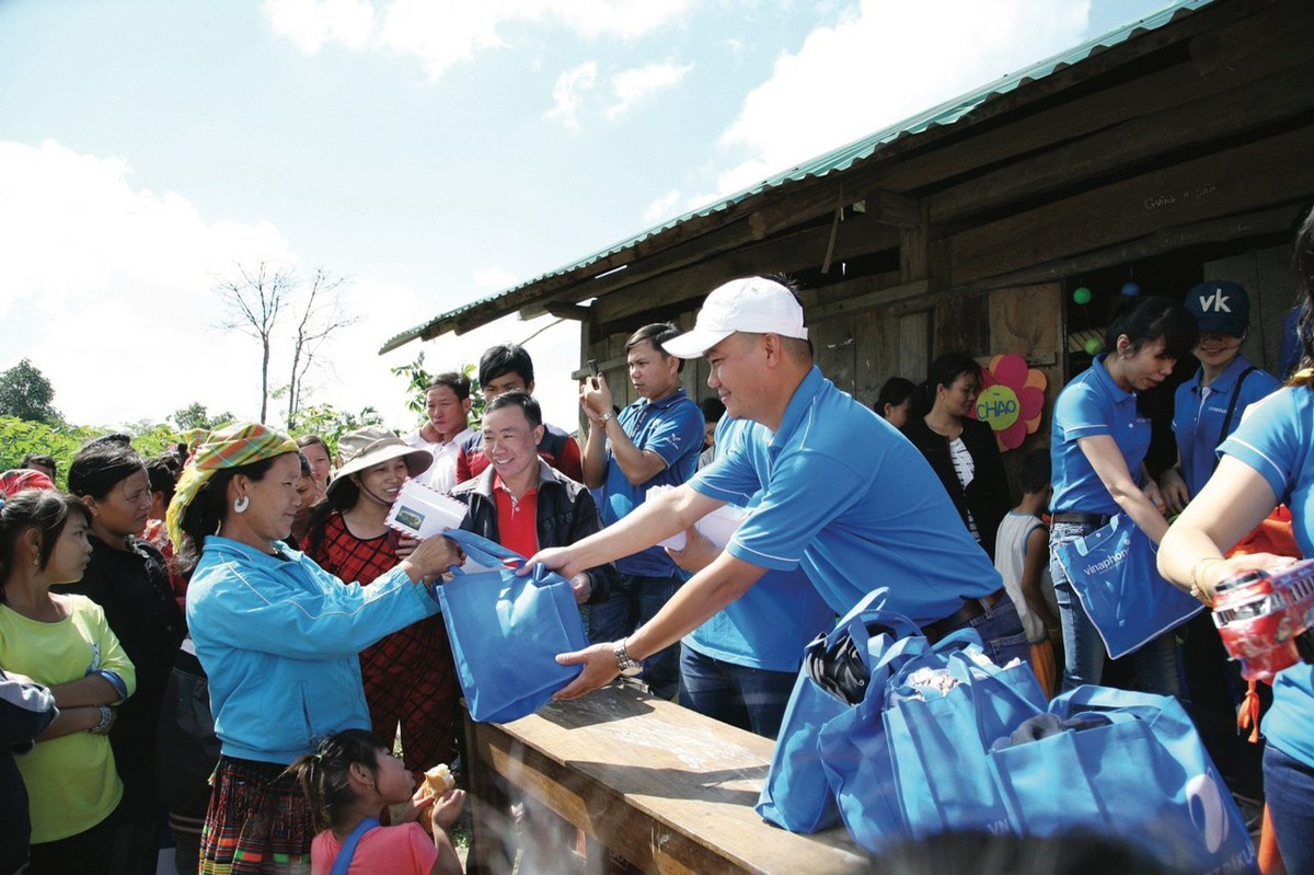 Tinh nguoi VinaPhone trong nhung hoat dong trach nhiem xa hoi, cong dong y nghia-Hinh-2