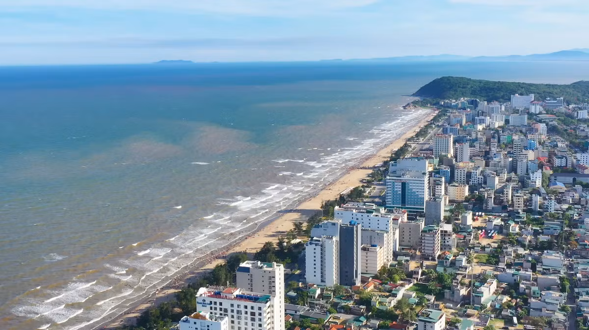 Don gan 10 trieu khach du lich – Thanh Hoa van bo ngo mo vang du lich dem