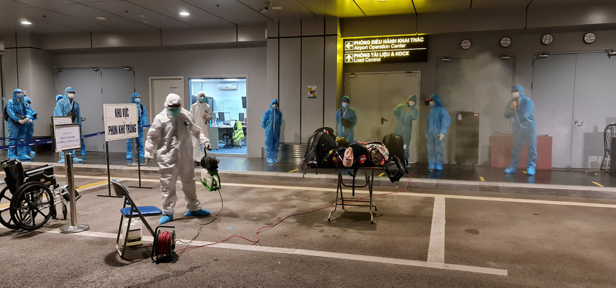 San bay Van Don khoi dong tro lai hoat dong don chuyen bay “giai cuu”-Hinh-2