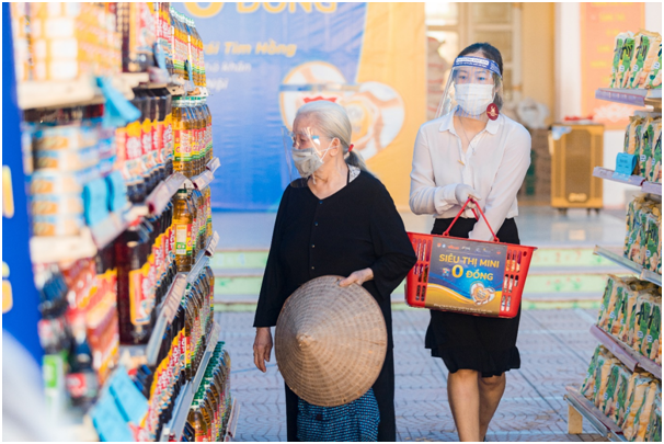 Am ap tinh nguoi tai Sieu thi mini 0 dong Hoai Duc, Ha Noi-Hinh-2