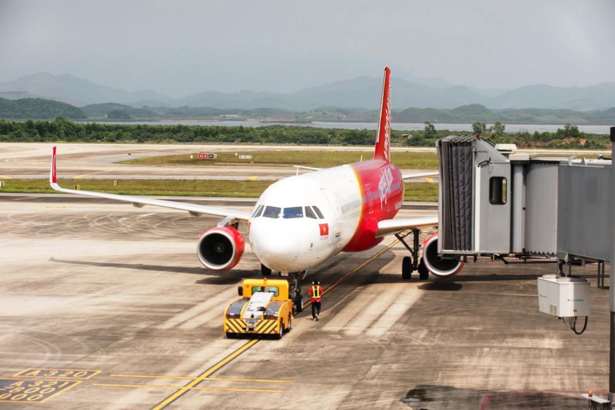 Co hen voi bau troi, nhan voucher bay muon noi cung Vietjet-Hinh-4