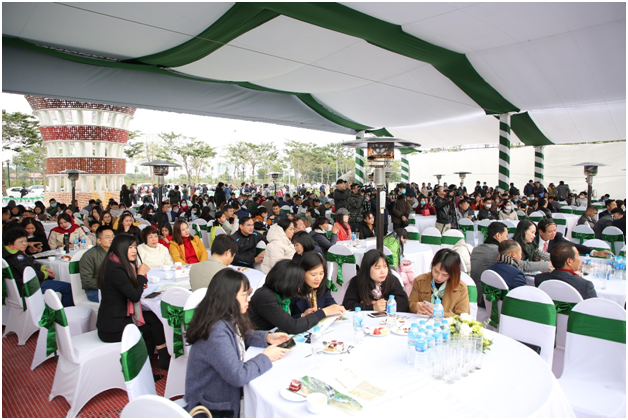 Su kien trai nghiem KDT Duong Noi thu hut gan nghin khach hang tham du-Hinh-2