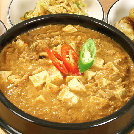 Thậm chí một số người Hàn Quốc cũng không ăn được món ăn này. Ảnh: blogspot.