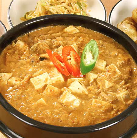 Thậm chí một số người Hàn Quốc cũng không ăn được món ăn này. Ảnh: blogspot.