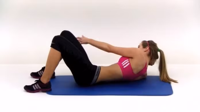 Động tác này sẽ giúp “đốt cháy” lượng mỡ thừa hiệu quả, mang lại cho bạn vòng eo thon gọn, săn chắc. Ảnh: bloganchoi.