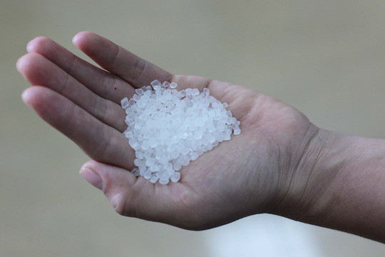 Chất làm ngọt nhân tạo góp phần gây ra đầy hơi và khó khăn trong tiêu hóa. Nó còn có thể chứa lycasin, có tác dụng như một loại thuốc nhuận tràng. Do đó kéo dài các triệu chứng của tiêu chảy. Ảnh: nld.