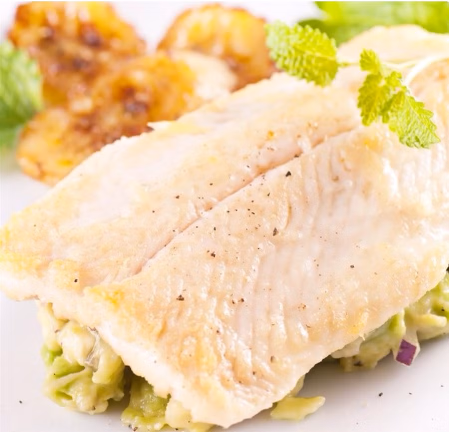 Cá tráp cam sở hữu màu sắc bắt mắt và chứa hàm lượng thủy ngân khá cao - 80 microgam. Ảnh: volusion.