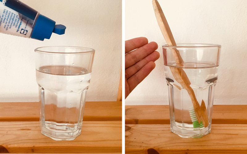 Tăng tuổi thọ của bàn chải đánh răng: Bạn chỉ cần ngâm bàn chải đánh răng mới trong nước muối để sử dụng được lâu hơn.