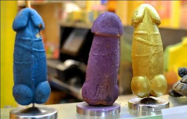 Mỗi chiếc bánh hình dương vật vị ngọt có giá khoảng 40 nghìn đồng. Ảnh: wordpress.