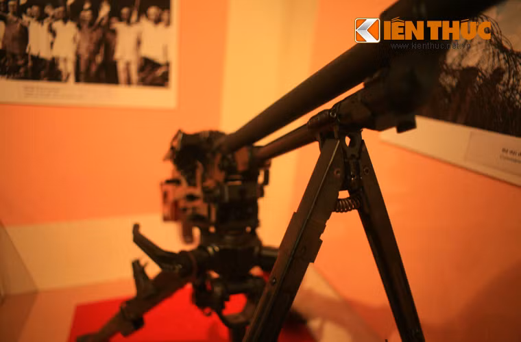 Đại liên PKMSN đạt tốc độ bắn 650-850 phát/phút, tầm bắn hiệu quả 100-1.500m, dùng dây hoặc hộp tiếp đạn 100-250 viên.