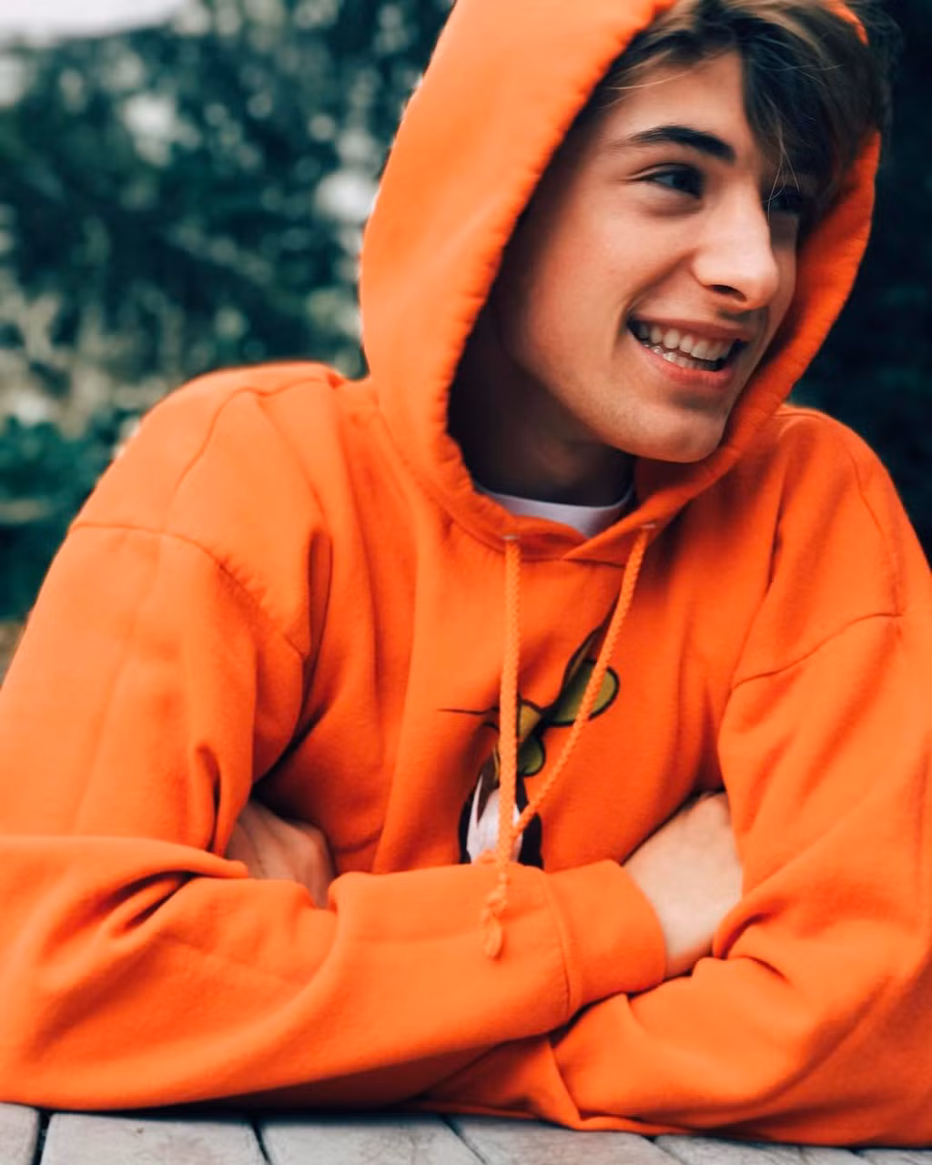 Biểu cảm đáng yêu của nam người mẫu 20 tuổi.