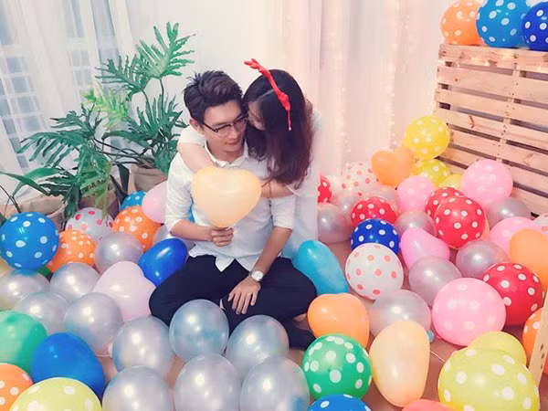 Vân cho biết, thời gian sắp tới cô bạn sẽ sang Canada du học 2 năm và sẽ bước vào giai đoạn mới - yêu xa.