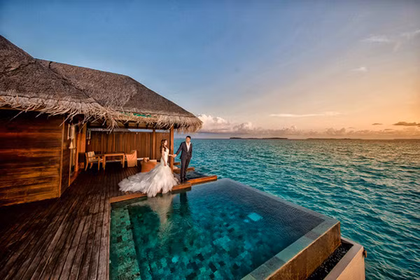 Bích Trâm và Ngọc Tuấn quen nhau 11 năm trước khi còn là sinh viên trường University of Toronto, Canada.