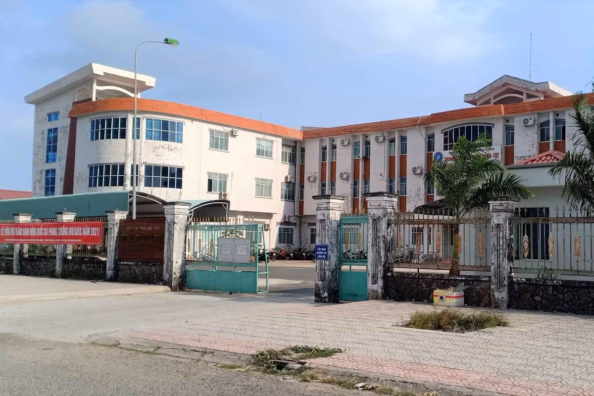  Tỉnh Bạc Liêu: Ngày 4/1/2022, bà Bùi Thanh Nguyên - Chánh thanh tra tỉnh Bạc Liêu cho biết thực hiện chỉ đạo của UBND tỉnh, Thanh tra tỉnh quyết định thành lập đoàn thanh tra toàn diện việc mua sắm vật tư y tế, hóa chất, sinh phẩm, test COVID-19 trong năm 2021. Thời gian thanh tra trong vòng 70 ngày.