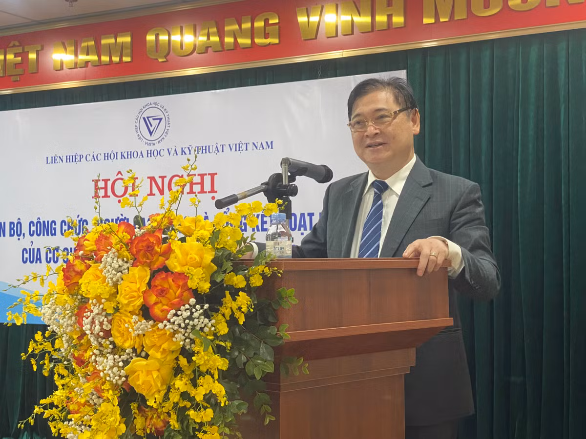 Hoi nghi can bo cong chuc co quan VUSTA