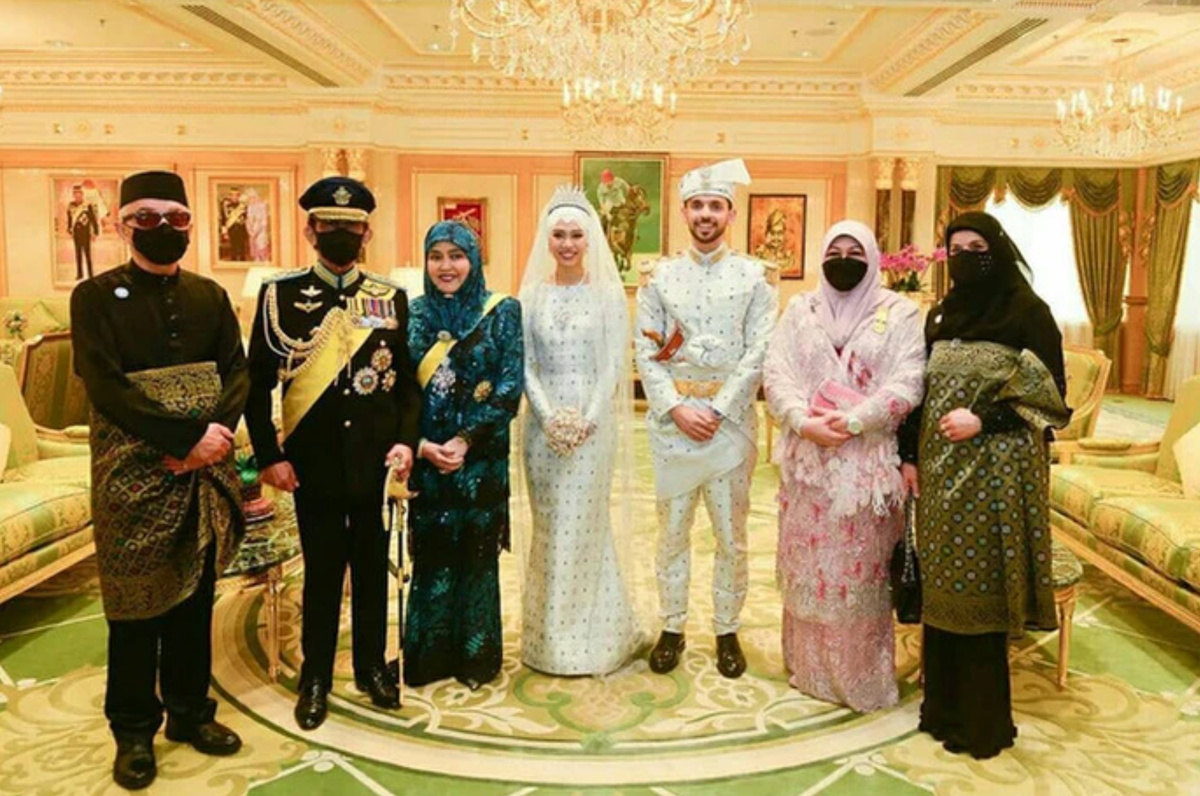 Dam cuoi 10 ngay phu day vang va kim cuong cua Cong chua Brunei-Hinh-5