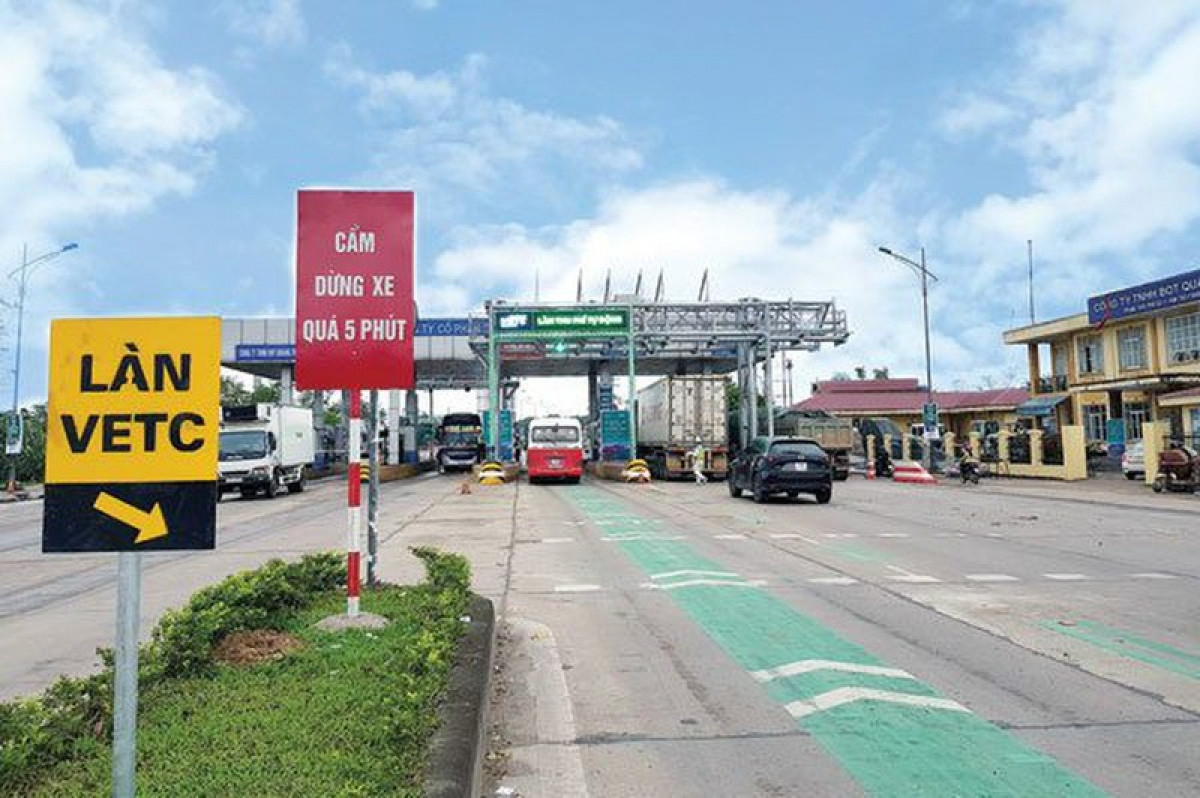 Tranh cai viec xu phat tien xe khong du dieu kien vao lan ETC