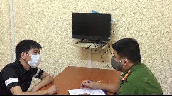  Có bệnh án tâm thần vẫn điều hành đường dây bảo kê: Ngày 31/5/2021, Công an TP Hà Nội bắt giữ Nguyễn Việt Dũng và 6 nghi phạm khác để điều tra về hành vi cho vay lãi nặng trong giao dịch dân sự, đồng thời tiếp tục làm rõ các hành vi phạm tội bảo kê, cưỡng đoạt tài sản. Dũng là bị can trong vụ án giết người xảy ra tại quận Cầu Giấy từ năm 2011.